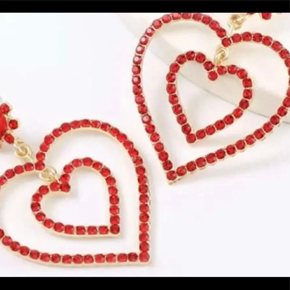 ♥️ New large red crystal heart dangle earrings ♥️
